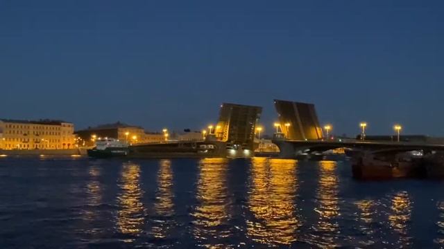 Прохождение Судов Под разводными Мостами Санкт-Петербурга
