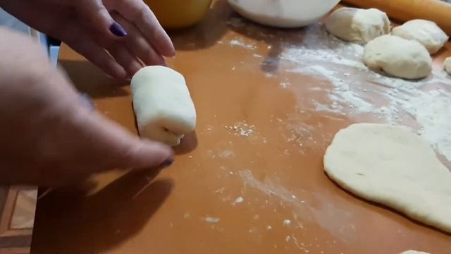 Булочки с посыпкой.