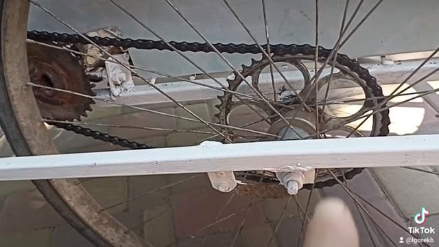 трёхколёсный грузовой велосипед из обычного.