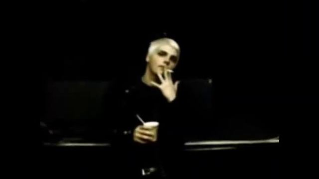 Gerard Way "I'm fabulous" смотреть онлайн
