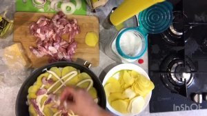 Картошка с мясом в духовке «пальчики оближешь»
