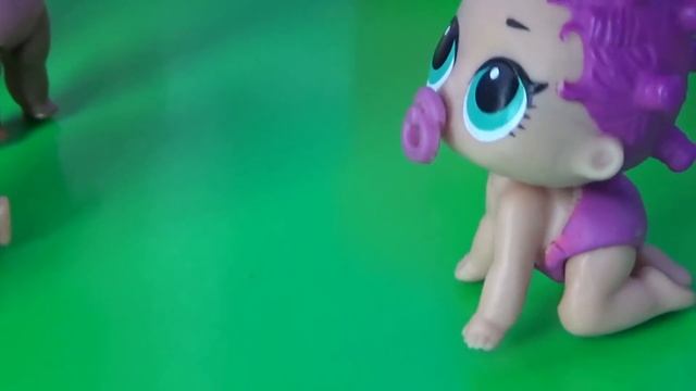 #СМЕШНЫЕ МАЛЫШИ ЛОЛ СЮРПРИЗ в детском садике! Куклы мультики сборник Даринелка