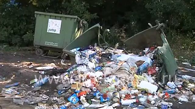 В Ленинске-Кузнецком горят пластиковые контейнеры для мусора смотреть онлайн