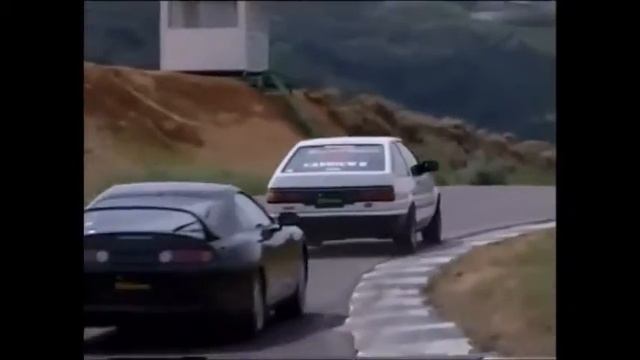Corolla Levin AE86 vs Toyota Supra no Circuito Fechado смотреть онлайн