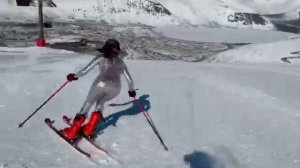 Манькова Лиза едет карвинг в Кировске