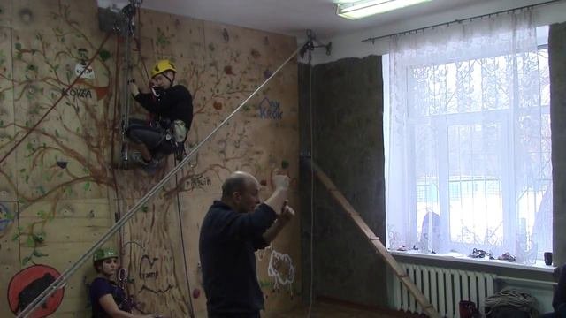Приёмы вытаскивания участника, провалившегося в трещину