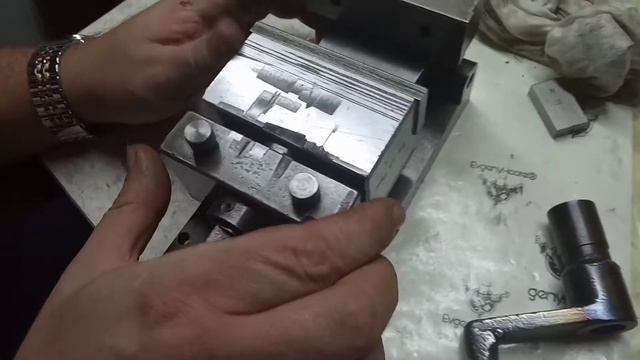 Синусные тиски
