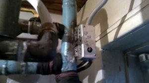 Установка насоса и его управление на твердотопливном котле