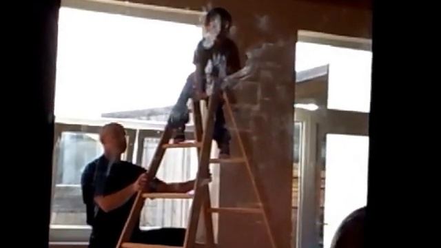 на тренеровке: через лестницу смотреть онлайн