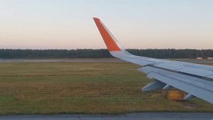 Взлёт самолёта Airbus A321, аэропорт города Нижневартовск