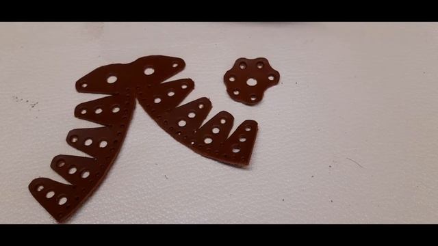 Куда девать обрезки кожи?/ Брелок из кожи/ Поделки своими руками. смотреть онлайн