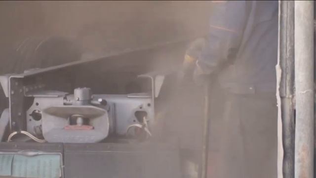 Как избавиться от глубокой коррозии металла. Пескоструйная обработка ржавой рамы грузовика Белгород смотреть онлайн