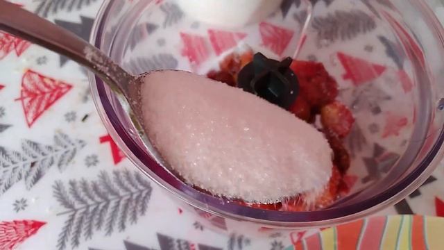 Клубничное пюре с сахаром (съедается моментально!). смотреть онлайн
