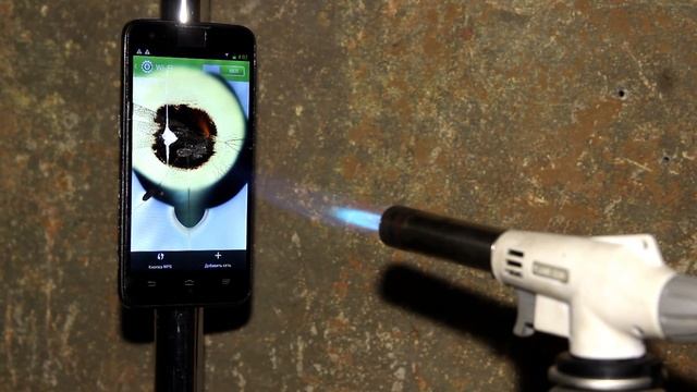 ЭКСПЕРИМЕНТ: СМАРТФОН ПРОТИВ ОГНЯ | smartphone vs gas torch смотреть онлайн