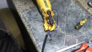 Dewalt DWE 4257  без регулятора обертів