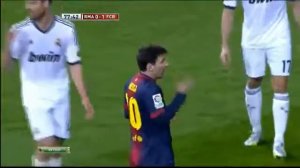 Хаби Алонсо и Арбеола шлёпнули Месси по лицу!