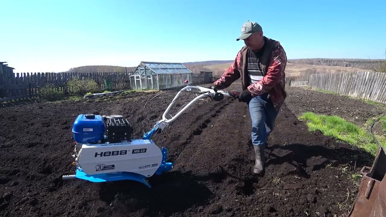 Мотоблок Нева МБ-23 Мульти Агро с навесным оборудованием. Первый выезд и первые впечатления. смотреть онлайн