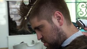 Креативная мужская стрижка undercut в MSstudijaю