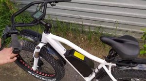 Полноприводный электро фэтбайк с ёмким аккумулятором и множеством опций.