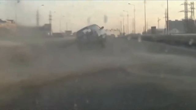 IDIOTS IN CARS | HOW NOT TO DRIVE #31 | Mercedes Fail смотреть онлайн