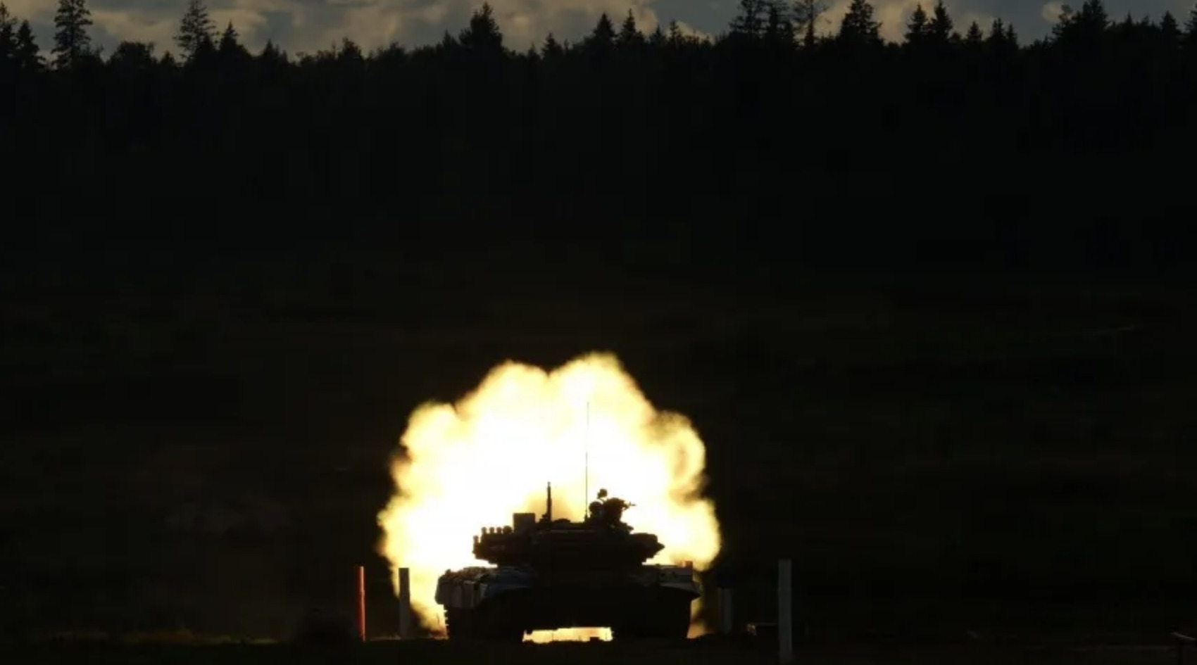 Опубликовано видео с обучением мобилизованных ночной стрельбе из танков