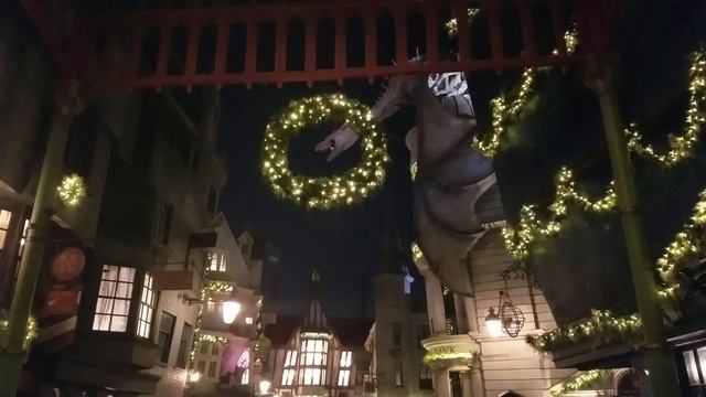 Косая аллея / изрыгающий пламя дракон смотреть онлайн