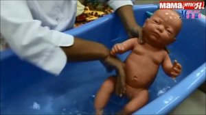 Как купать новорожденного? Видео