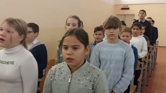 #ДеньНародногоЕдинства МБОУ СОШ №2 пгт Ленино. Еженедельная линейка.
