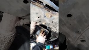 Как заменить масляный поддон (поддон картера) Hyundai Accent