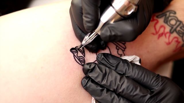 Small Tattoo Time Lapse смотреть онлайн
