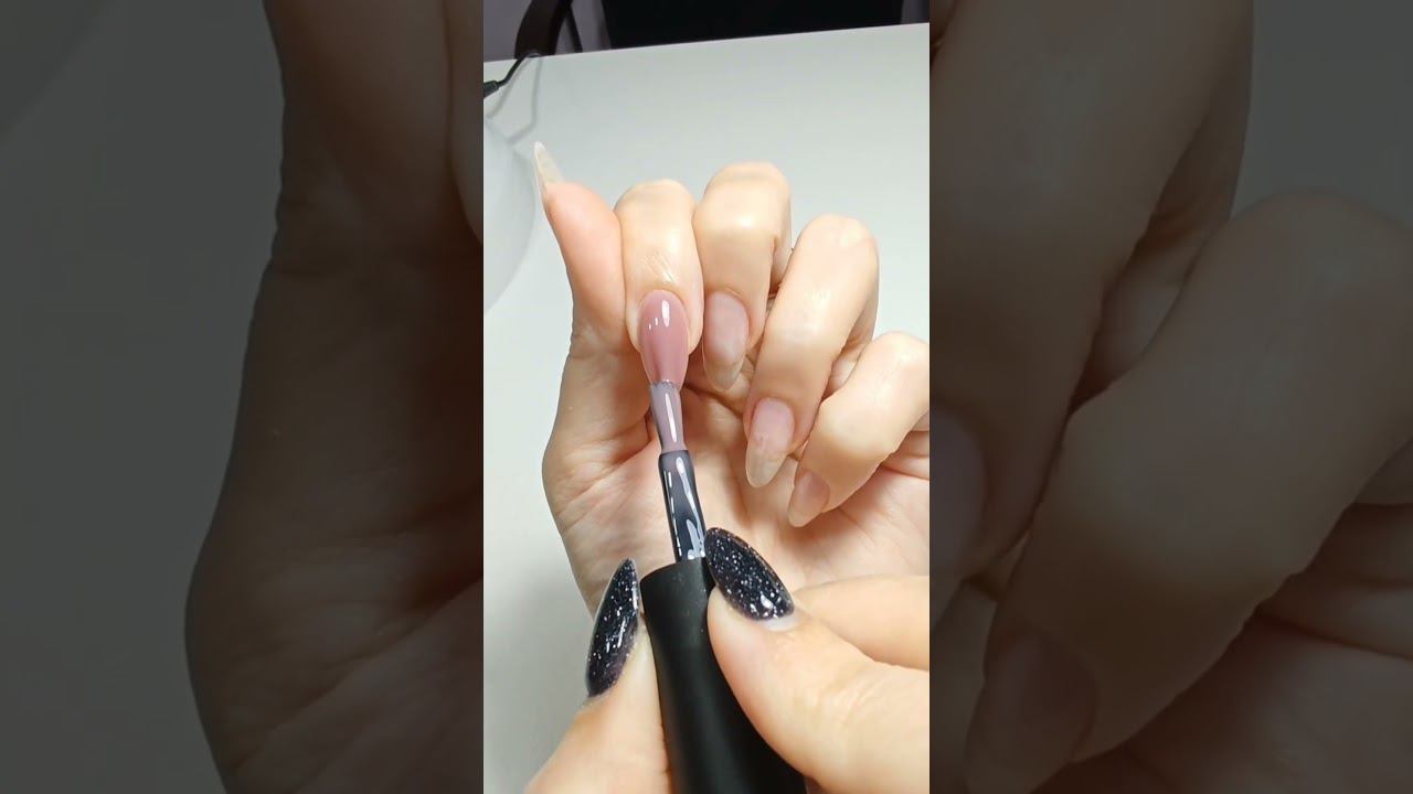 Наконец-то обычный нюд смотреть онлайн