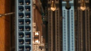 Нет питания VDDSPD на разъеме DDR3