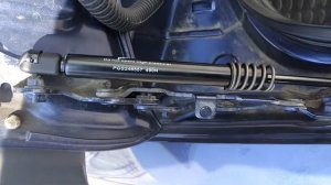 Газовые упоры багажника lancer x