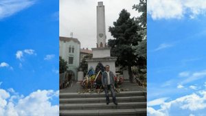 "Вся жизнь течет, как быстрая река..."