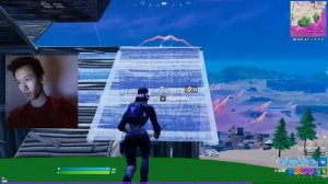 DEAF: Уже закочнил в школе, я пришел домой, сразу играю в фортнайт раз победа!