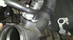 масло в дроссельной заслонки двигателя bse 1.6 Volkswagen Golf 6