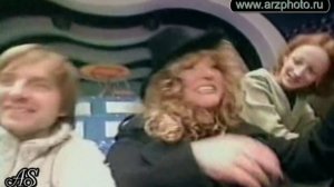 Алла Пугачева и Лариса Рубальская- Живи спокойно страна