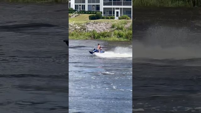 Bouncing Jet Ski #boatlife #boating #intracoastalwaterway #jetski #waverunner #seadoo  #watercraft