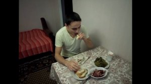 Нефигбаловаться - съесть селедку, соленые огурцы и запить молоком