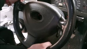 Ваз 2114 как снять руль и смотрим верхний подшипник руля.