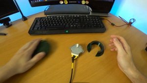 Вращающийся подиум из старой микроволновки