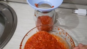 ???Канкочи??? - перекрученный острый и болгарский перец с чесноком. Заправка для чимчи по-корейски.