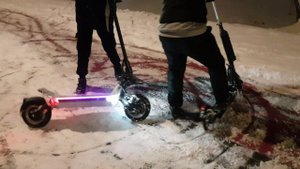 Дрифт на мощных электросамокатах в первый снег на летней резине!  Москва