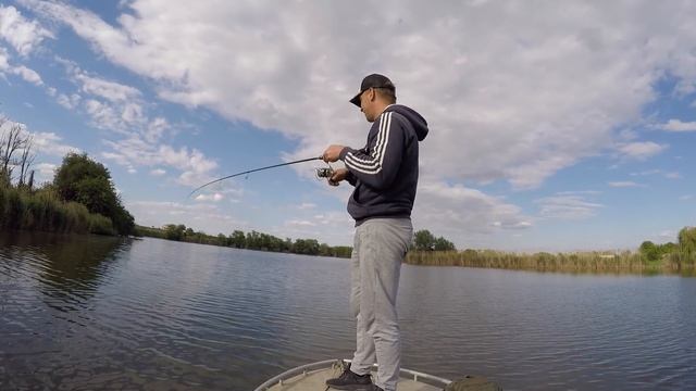 Рыбалка на Кубани. Как не сгореть на рыбалке!? Кирпили смотреть онлайн