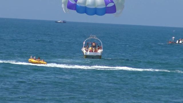 Лазаревское курорт России приземление на катер 4К(полный экран) смотреть онлайн