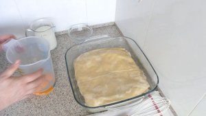 Сырный пирог из теста фило Болгарская Баница! Слоёный пирог с помидорным соусом!