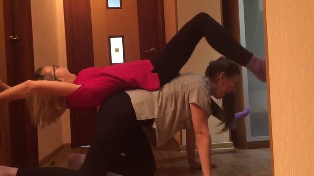 YOGA CHALLENGE -ЙОГА ЧЕЛЛЕНДЖ смотреть онлайн