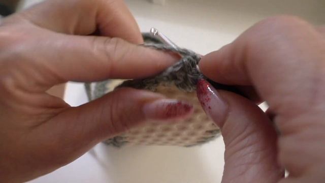 Вязанные тапочки на тёплой стельки, крючком ,просто ,быстро без швов и вязания  пятки. смотреть онлайн