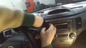как снимать магнитолу на киа маджентис