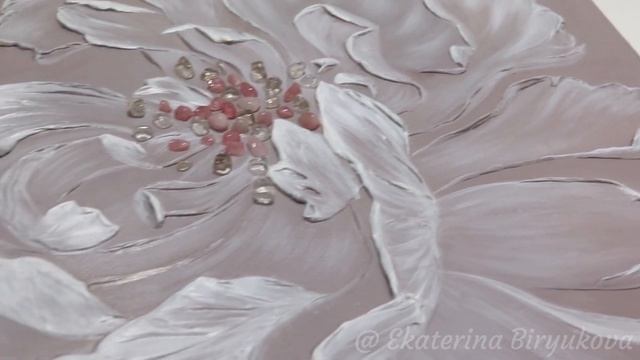 Картина Цветочная дымка с горным хрусталем и розовым кварцем смотреть онлайн